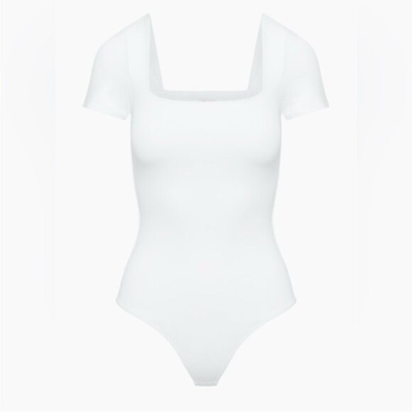 Tops - nwot Babaton contour squareneck short sleeve bodysuit S